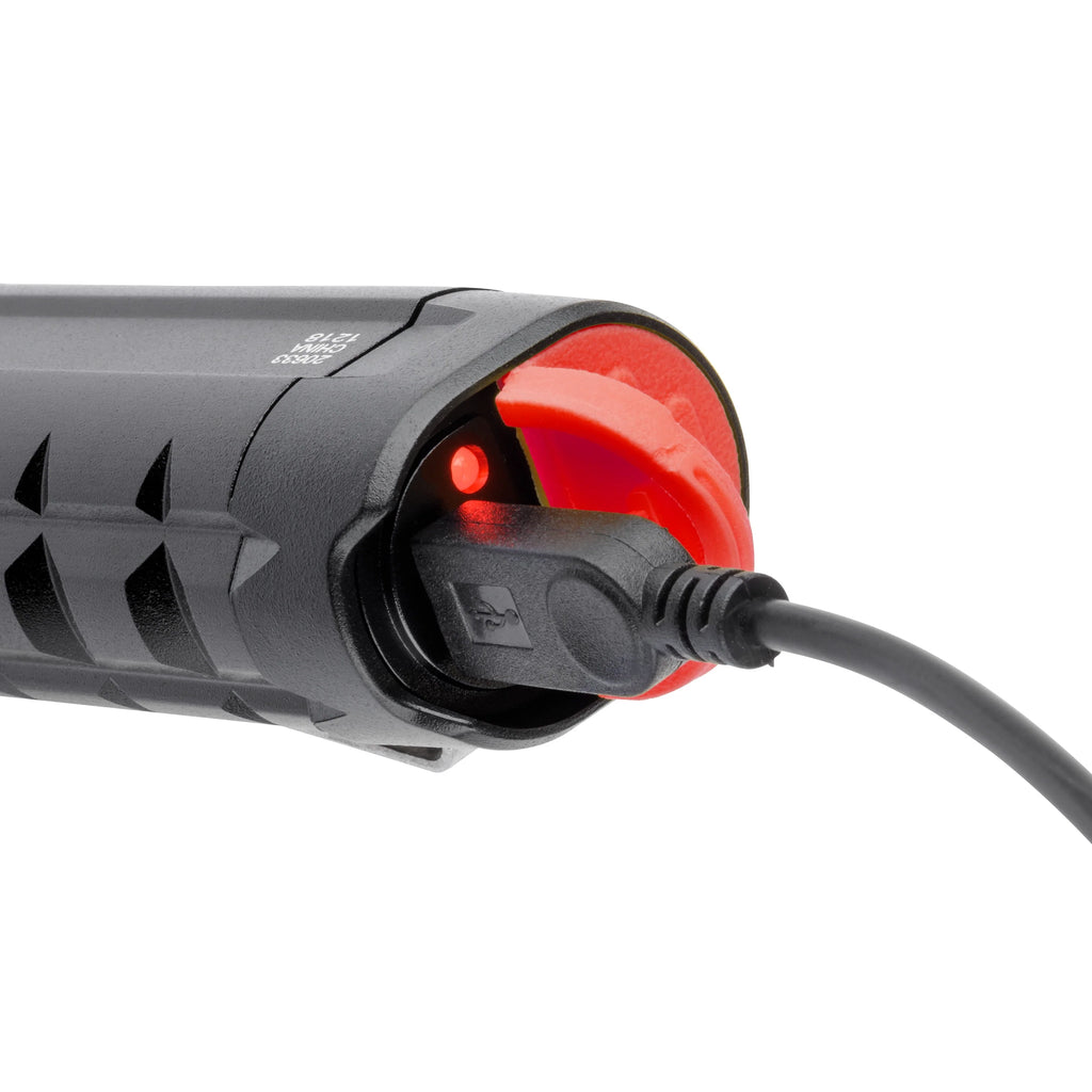 800 Lumens LED Flashlight Q659