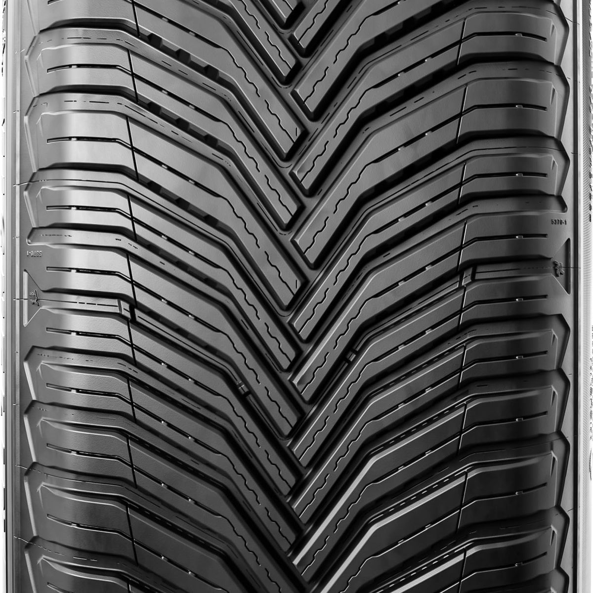 225/55R18 98H All-Season Car Tire P1212