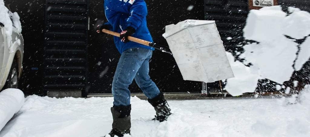 Driveway Snow Shovel and Pusher Set Including Blade and Shaft S4227