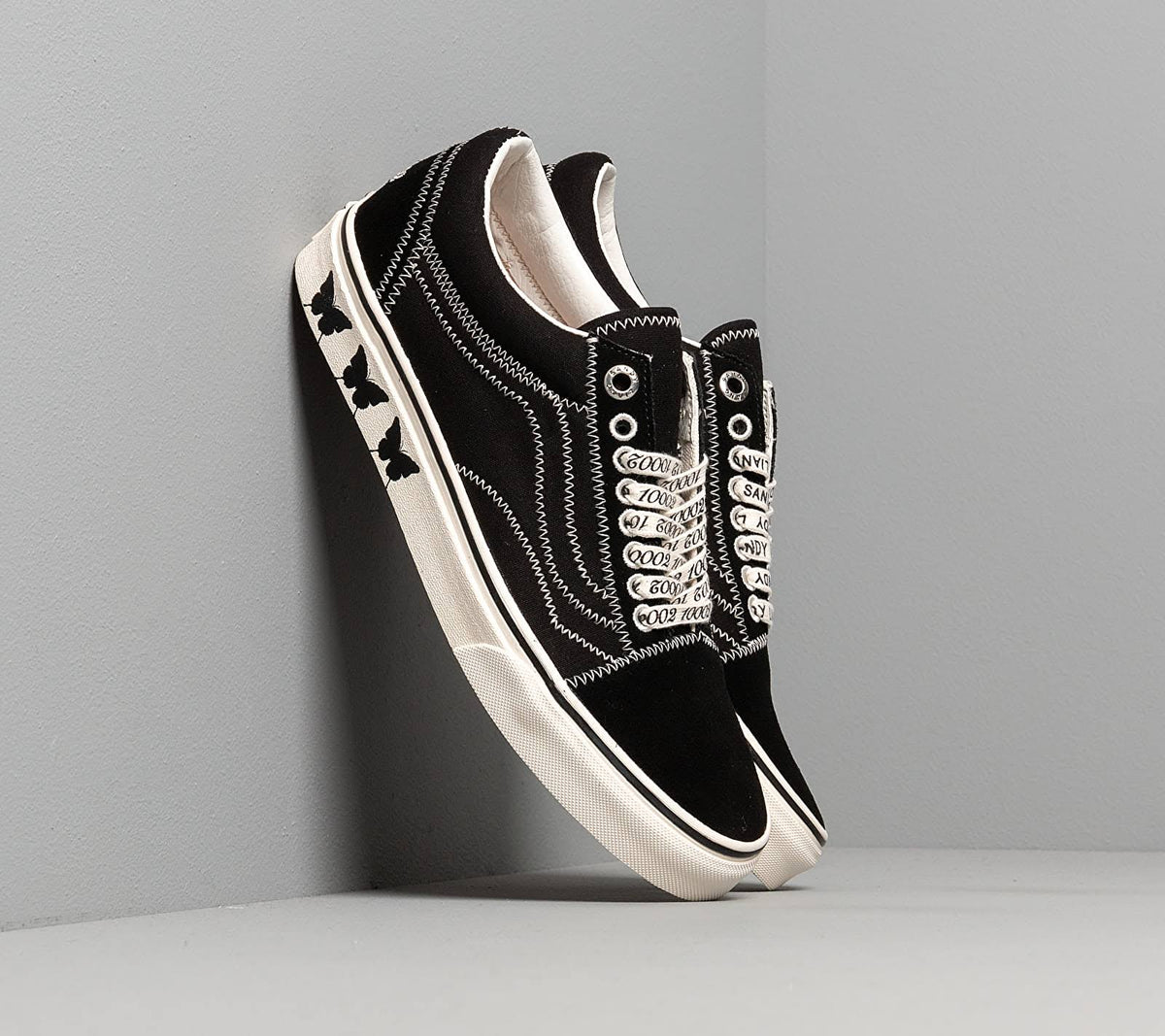 True White Old Skool Shoes N230