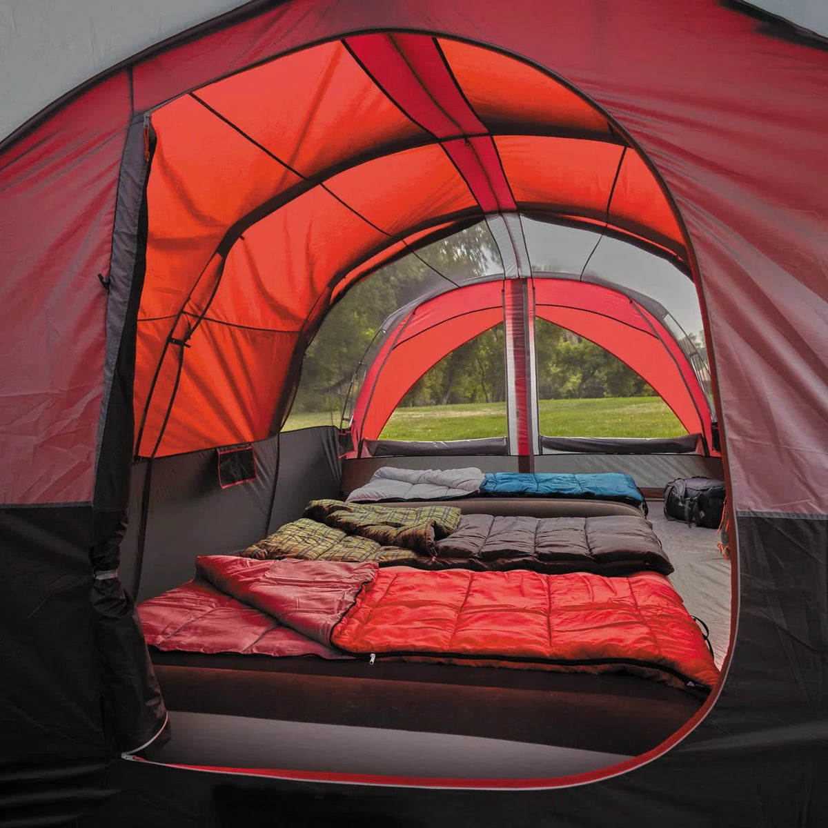 10-Person Tunnel Tent with Vestibule O639