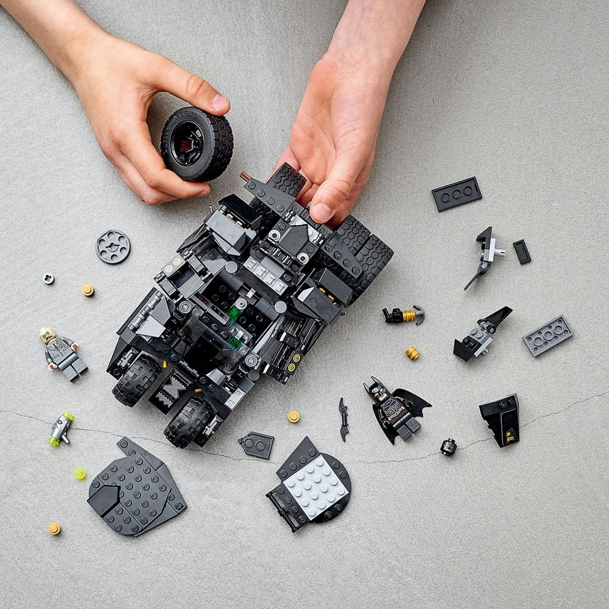 Batmobile Tumbler Building Set (422 Pieces) E3782