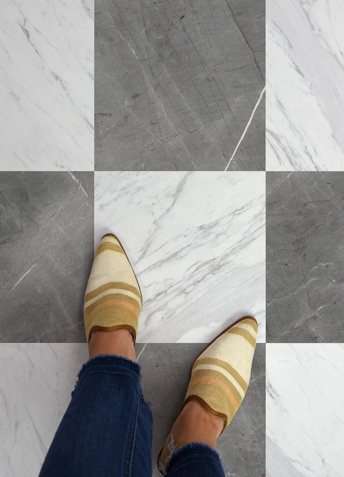 Grey & White Marble Peel & Stick Floor Tiles Y6121